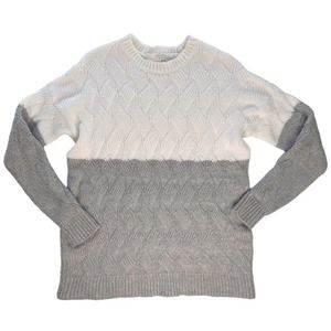 A New Day Womens SMALL Crew Neck SWEATER Gray White Pullover Ultra SOFT Knit EUC